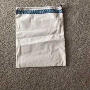 Tory Burch dust cover